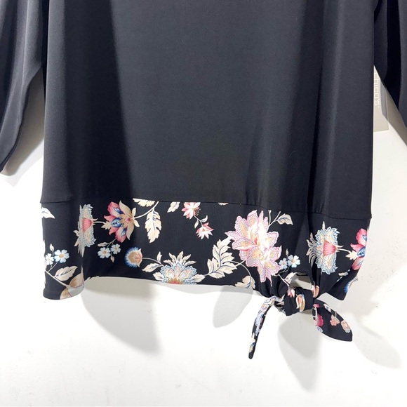 Chico’s Black 3/4 Sleeves Floral Tie Hem Top NWT - Picture 4 of 11